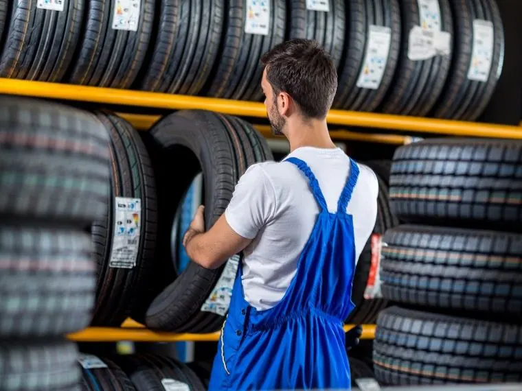 Erdemli Oto Lastikçi